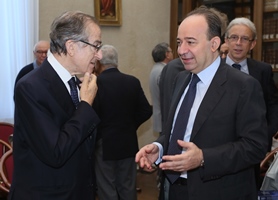 Il professor Quadrio Curzio con il rettore Franco Anelli