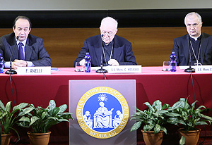 Il rettore Franco Anelli, l'arcivescovo di Torino monsignor Cesare Nosiglia e l'assistente ecclesiastico generale monsignor Claudio Giuliodori