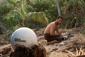 Un celebre fotogramma tratto dal film "Cast away", con Tom Hanks, classico esempio di branded enterteinment