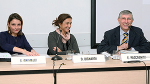 Giuliana Grimaldi, Daria Bignardi e Ermanno Paccagnini durante l'incontro in Cattolica
