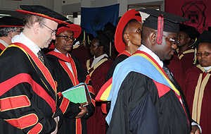Alcuni dei professori della faculty dell'Mba Altis in Kenya. A sinistra il direttore Mario Molteni