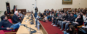 8 novembre 2012. L'aula Pio XI a Milano affollata per la lezione dello sceneggiatore David Seidler