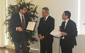 Il ministro Lorenzo Ornaghi (al centro) con il professor Americo Cicchetti (a destra)