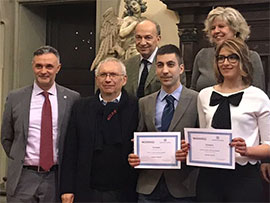 Lorenzo Stagnati (al centro) con il premio di Efsa
