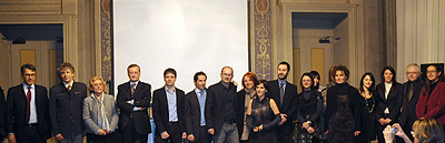 Foto di gruppo per relatori e diplomati al master Asa