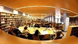 La biblioteca d'ateneo dell'Università Cattolica nella sede di Milano