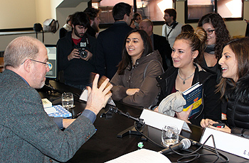 Massimo Gramellini con gli studenti dell'Universit&agrave; Cattolica