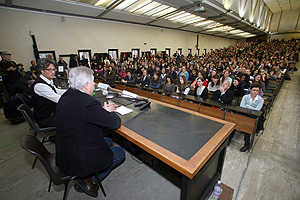 L'aula Gemelli affollata per la "lezione" di Fiorello