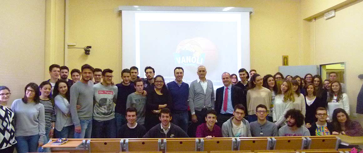 Lezione di strategia con il coach Pancotto di Vanoli Basket