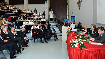 Un momento della conferenza di Luca Corderdo di Montezemolo_Facoltà di Medicina_19 novembre 2009