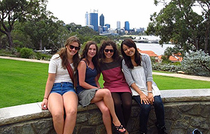 Paola Cavanna a King's park con Helga (Norvegia), Amanda (US, Montana) e Natsuki (Giappone)