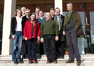 La delegazione svedese davanti alla sede di Piacenza